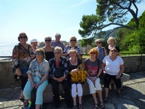 Terveisiä HPKY:n loistavalta Ranskan matkalta. Aurinko paistoi joka päivä ja oli ihanan lämmintä, +25-27 astetta.Välimeri kimmelsi ja osa uskaltautui jopa mereen uimaan, olihan merivesi vielä yli 20 astetta. Tällä jaksaa syksyyn!
